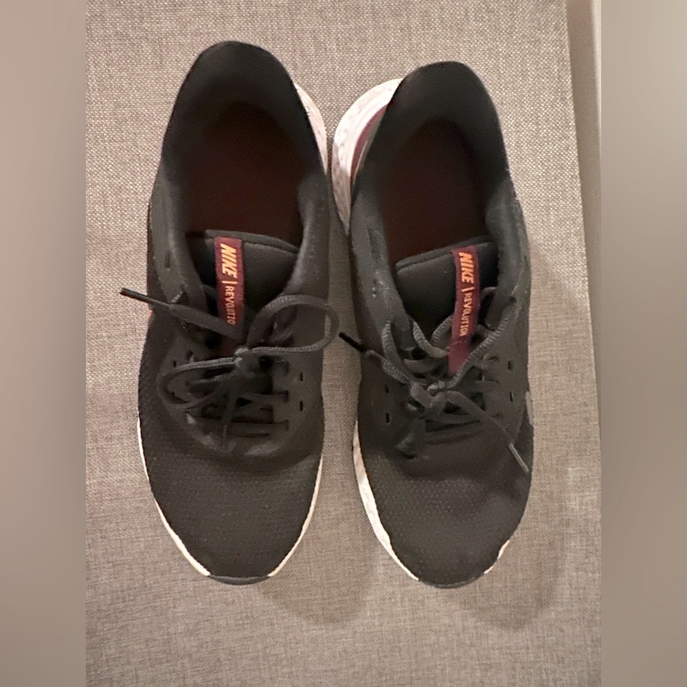 Nike Revolution Running Sneaker - Picture 6 of 8
